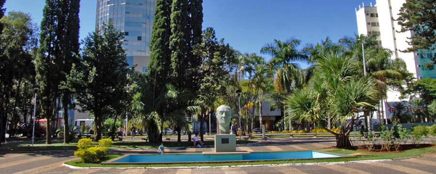 Praça Tubal Vilela